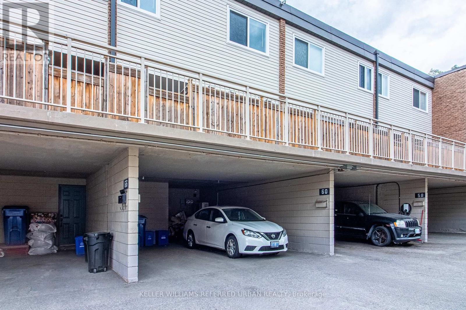 60 Springfair Avenue, Aurora, ON - Outdoor With Exterior