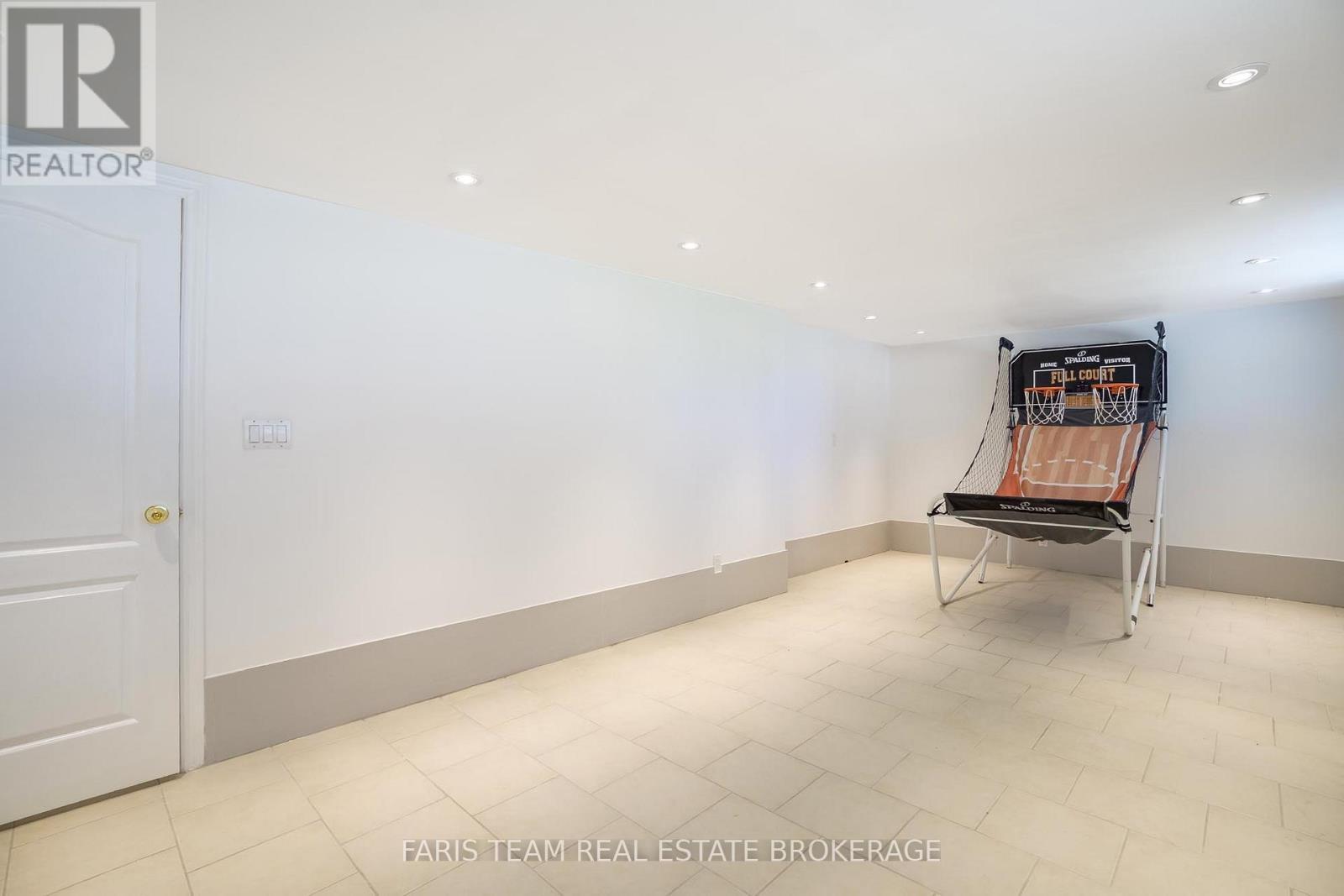 1787 Champlain Road, Tiny, ON - Indoor Photo Showing Other Room