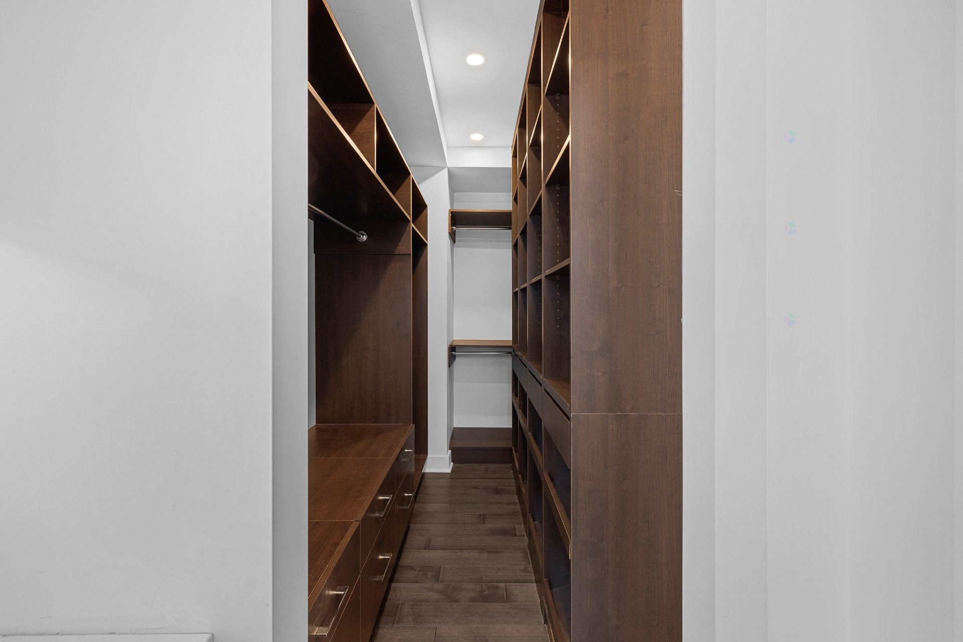 Closet - 3046 Le Boulevard, Montréal (Ville-Marie), QC - Indoor Photo Showing Other Room