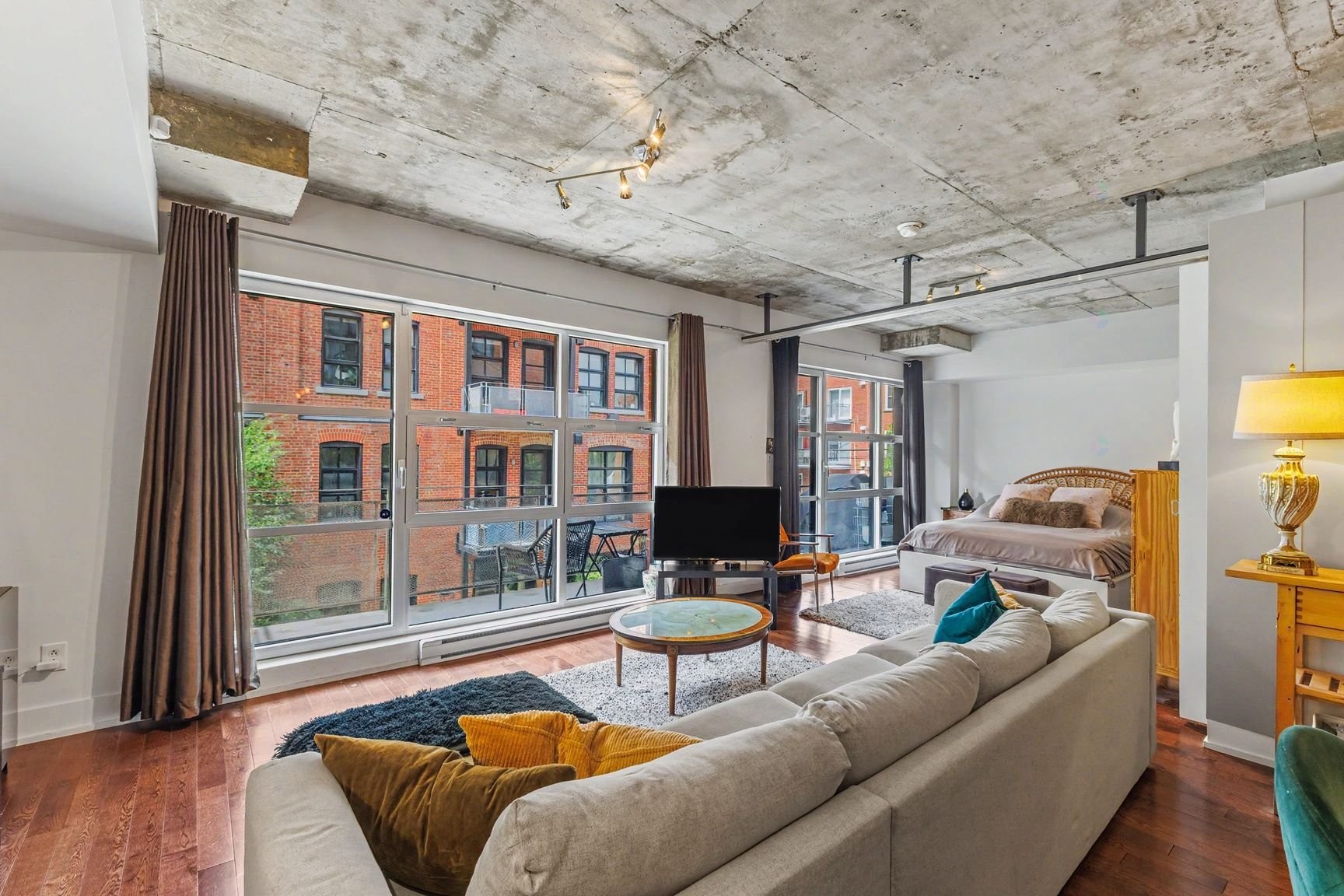 Vue d'ensemble - 206-2015 Av. Aird, Montréal (Mercier/Hochelaga-Maisonneuve), QC - Indoor Photo Showing Living Room
