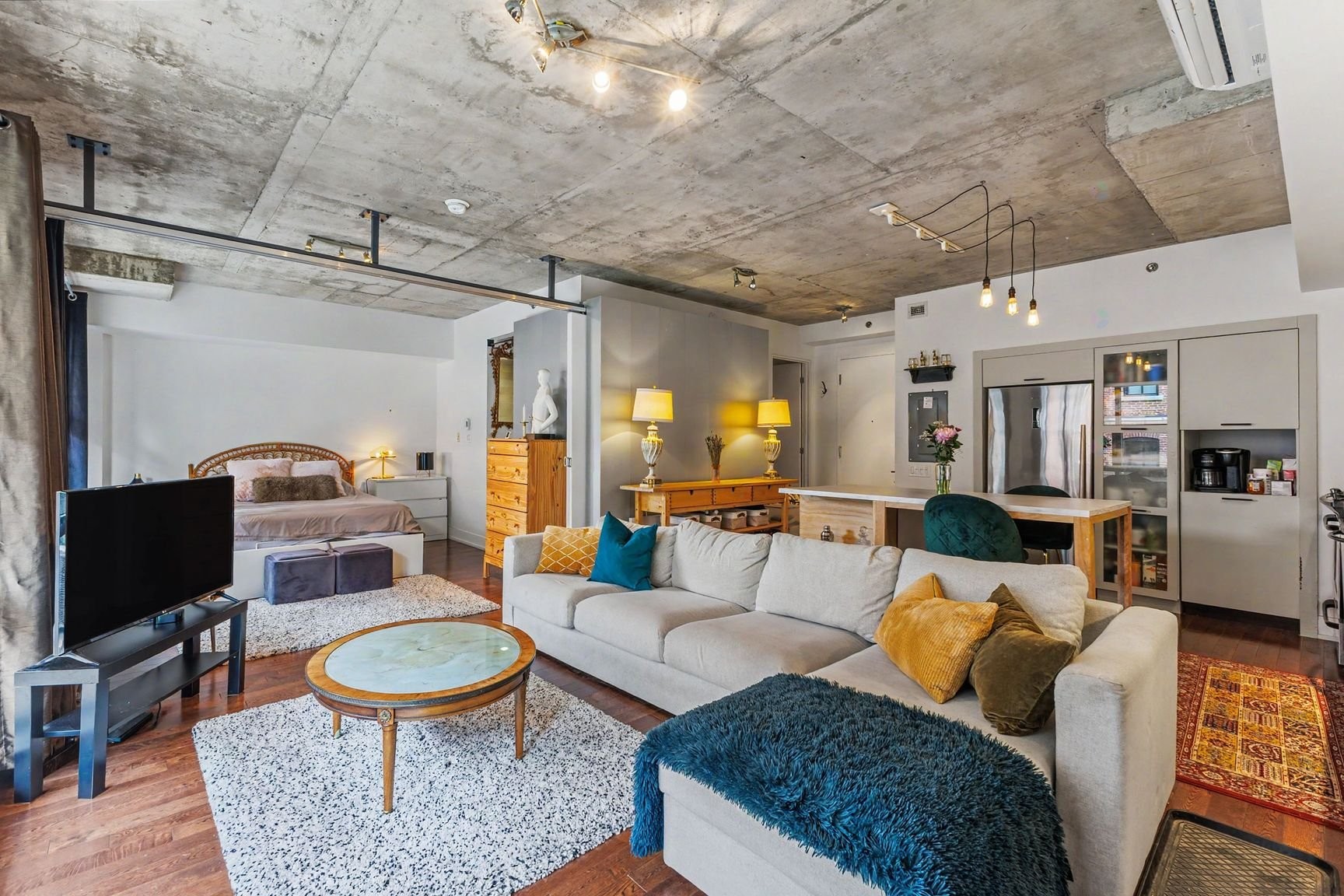 Vue d'ensemble - 206-2015 Av. Aird, Montréal (Mercier/Hochelaga-Maisonneuve), QC - Indoor Photo Showing Living Room
