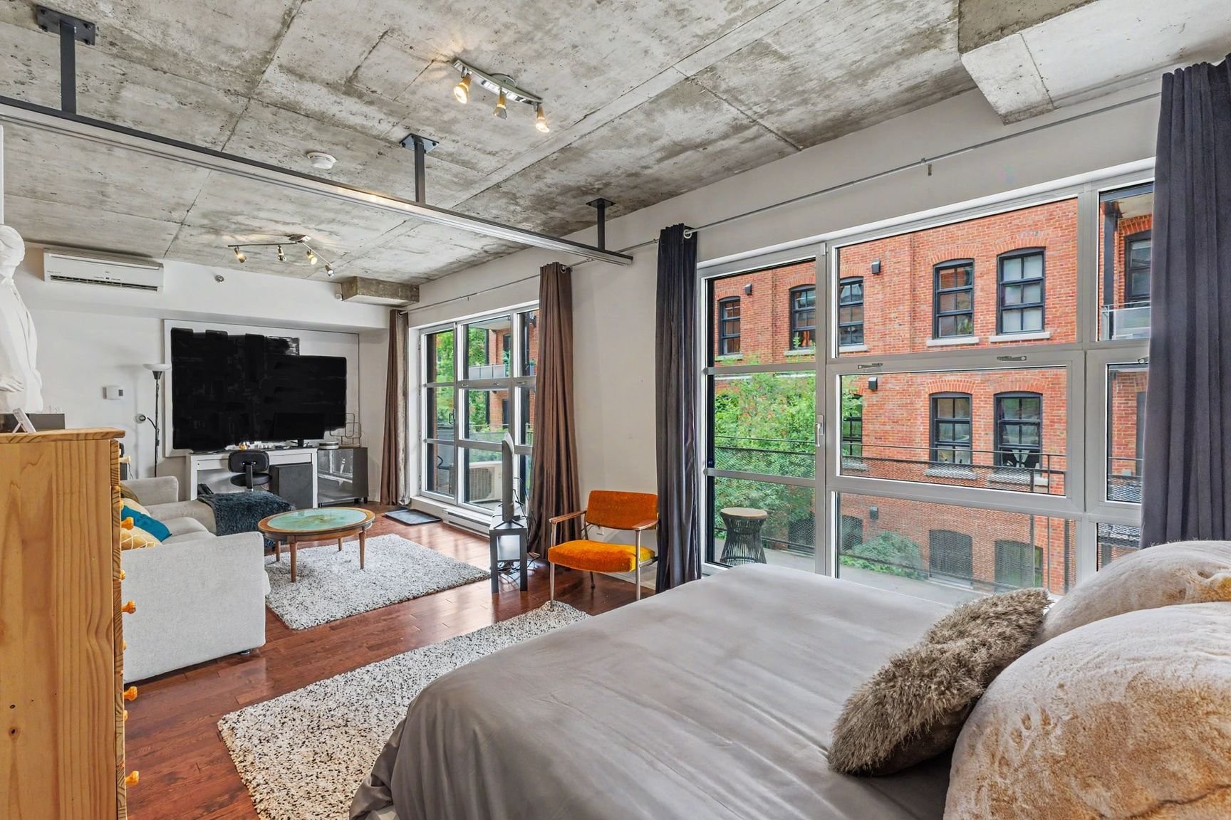 Vue d'ensemble - 206-2015 Av. Aird, Montréal (Mercier/Hochelaga-Maisonneuve), QC - Indoor Photo Showing Bedroom