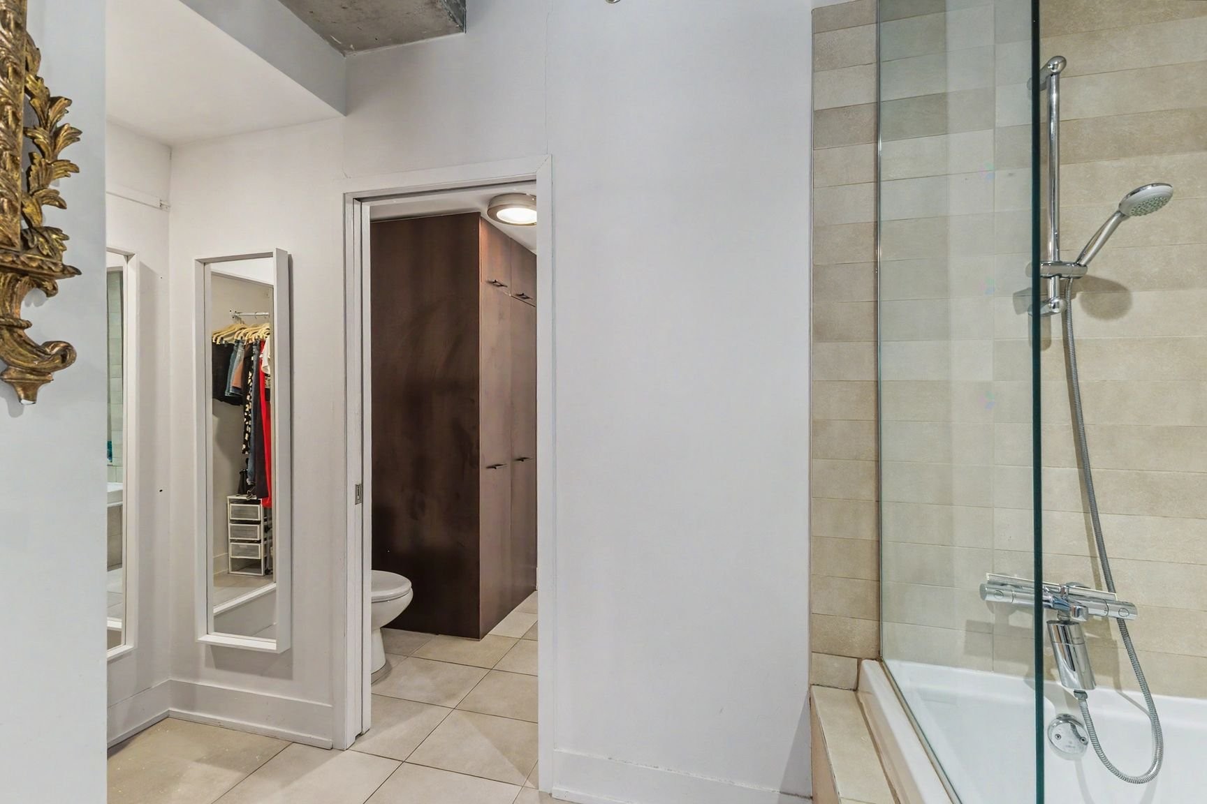 Salle de bains attenante à la CCP - 206-2015 Av. Aird, Montréal (Mercier/Hochelaga-Maisonneuve), QC - Indoor Photo Showing Bathroom