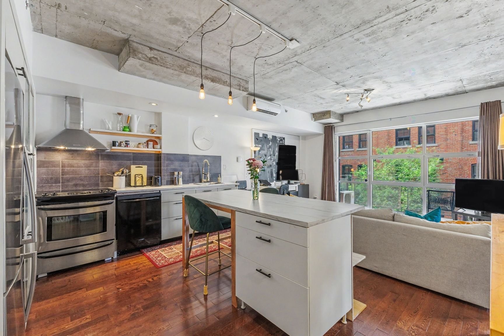 Vue d'ensemble - 206-2015 Av. Aird, Montréal (Mercier/Hochelaga-Maisonneuve), QC - Indoor Photo Showing Kitchen