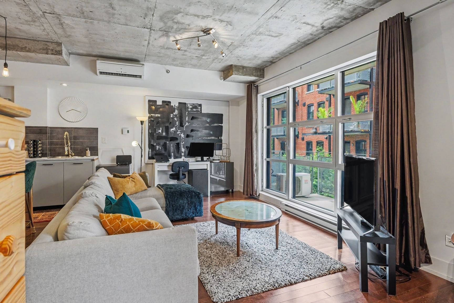 Salon - 206-2015 Av. Aird, Montréal (Mercier/Hochelaga-Maisonneuve), QC - Indoor Photo Showing Living Room