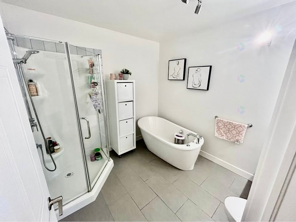 Bathroom - 2-8565 Place Du Charpentier, Mirabel, QC - Indoor Photo Showing Bathroom