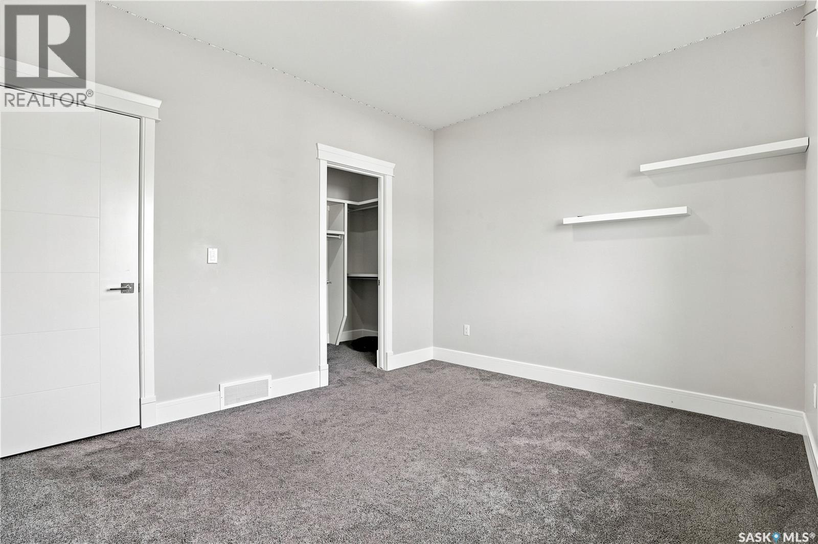 670 Fast Crescent, Saskatoon, SK - Indoor Photo Showing Other Room