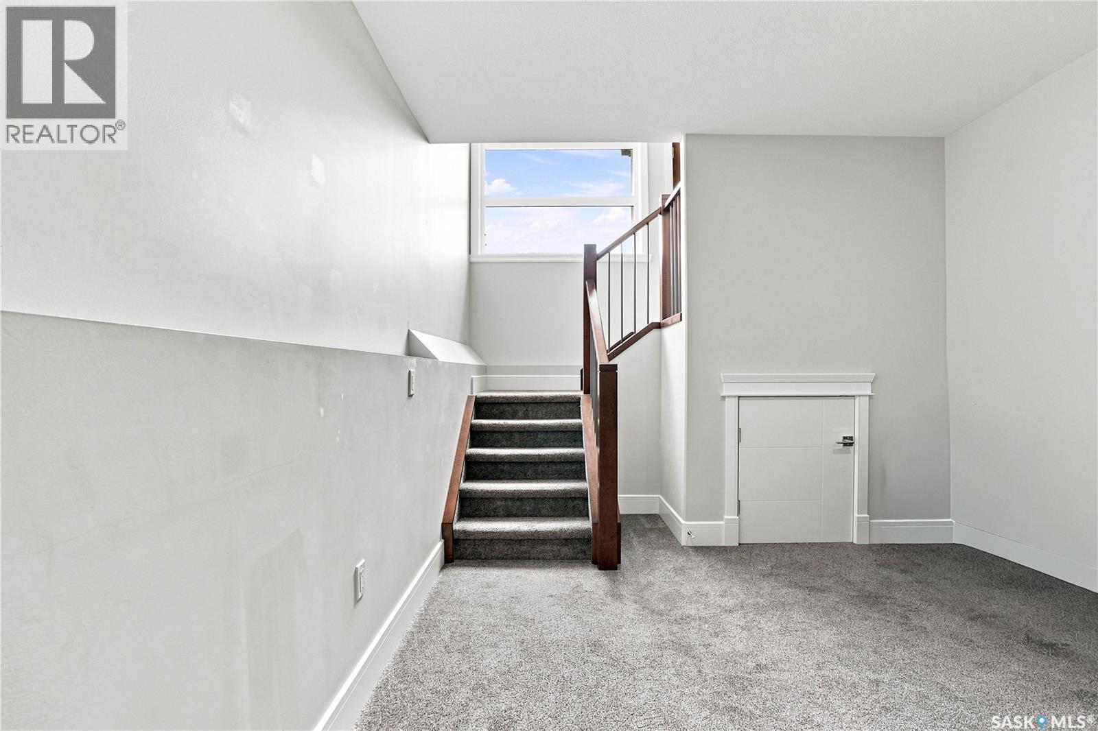 670 Fast Crescent, Saskatoon, SK - Indoor Photo Showing Other Room
