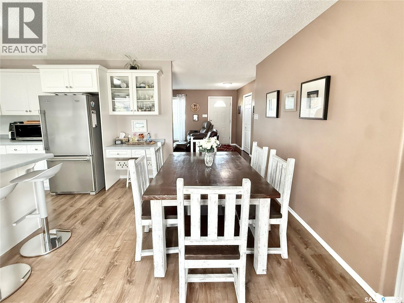 301 Rosher Street, Colonsay, SK - Indoor Photo Showing Dining Room