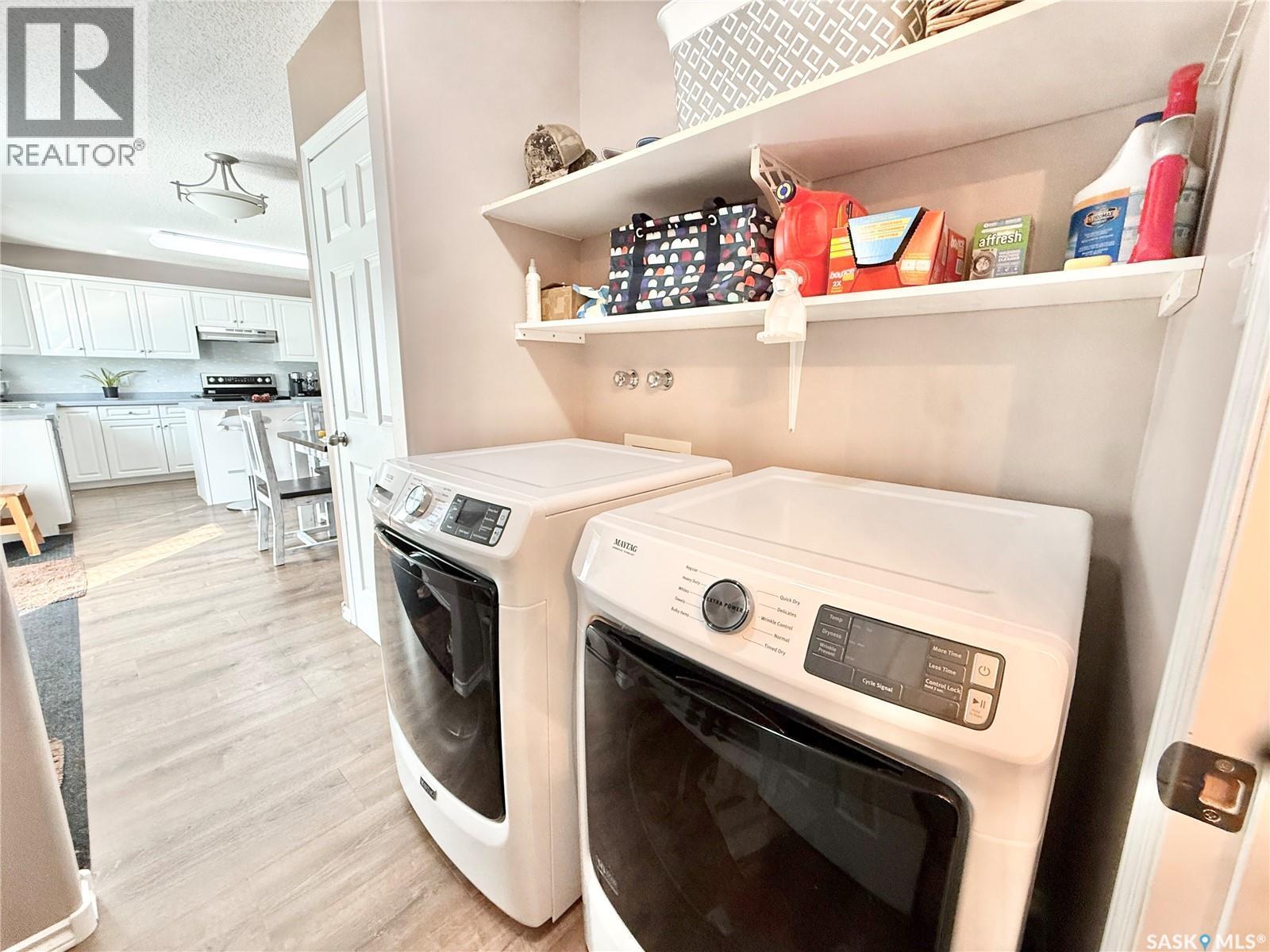 301 Rosher Street, Colonsay, SK - Indoor Photo Showing Laundry Room