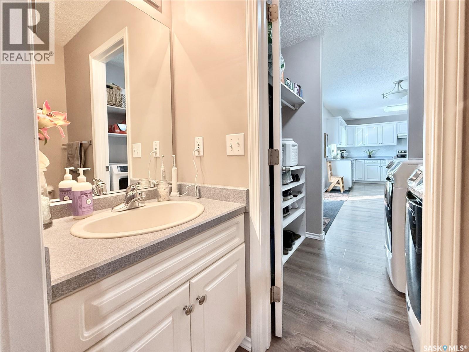 301 Rosher Street, Colonsay, SK - Indoor Photo Showing Bathroom