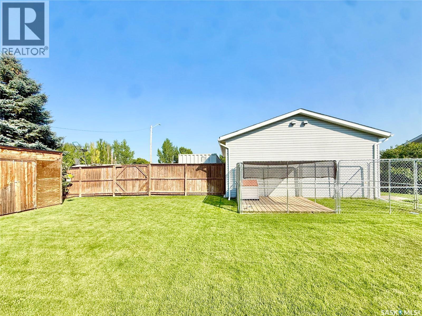 301 Rosher Street, Colonsay, SK - Outdoor