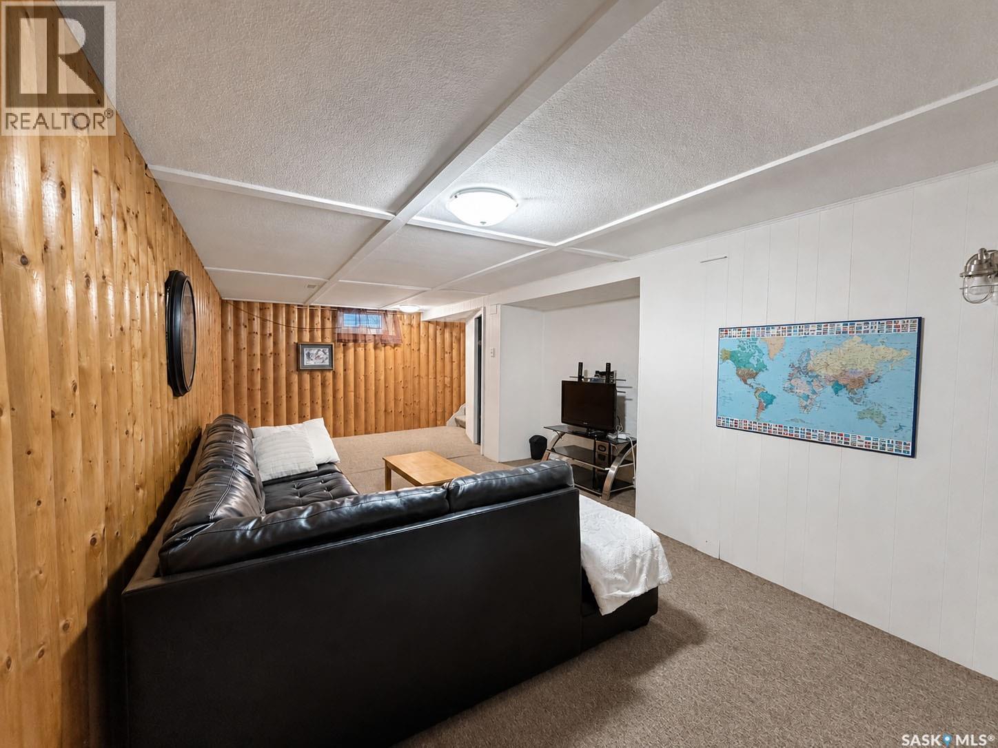984 Bradshaw Place, Prince Albert, SK - Indoor