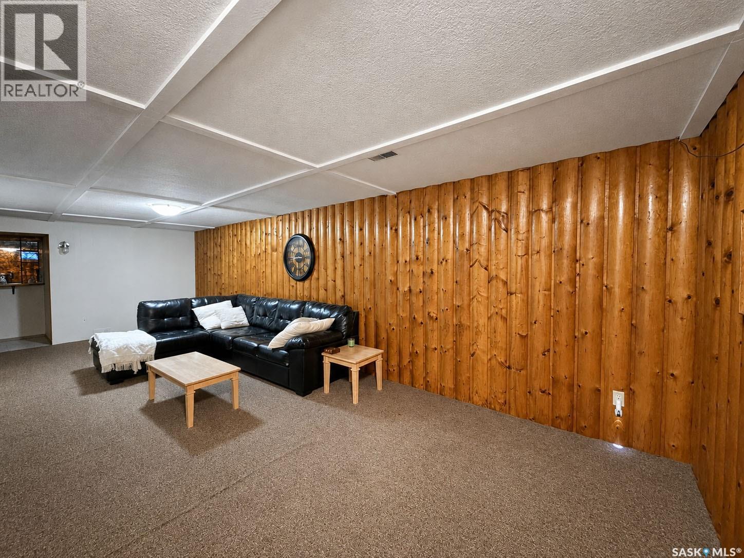 984 Bradshaw Place, Prince Albert, SK - Indoor