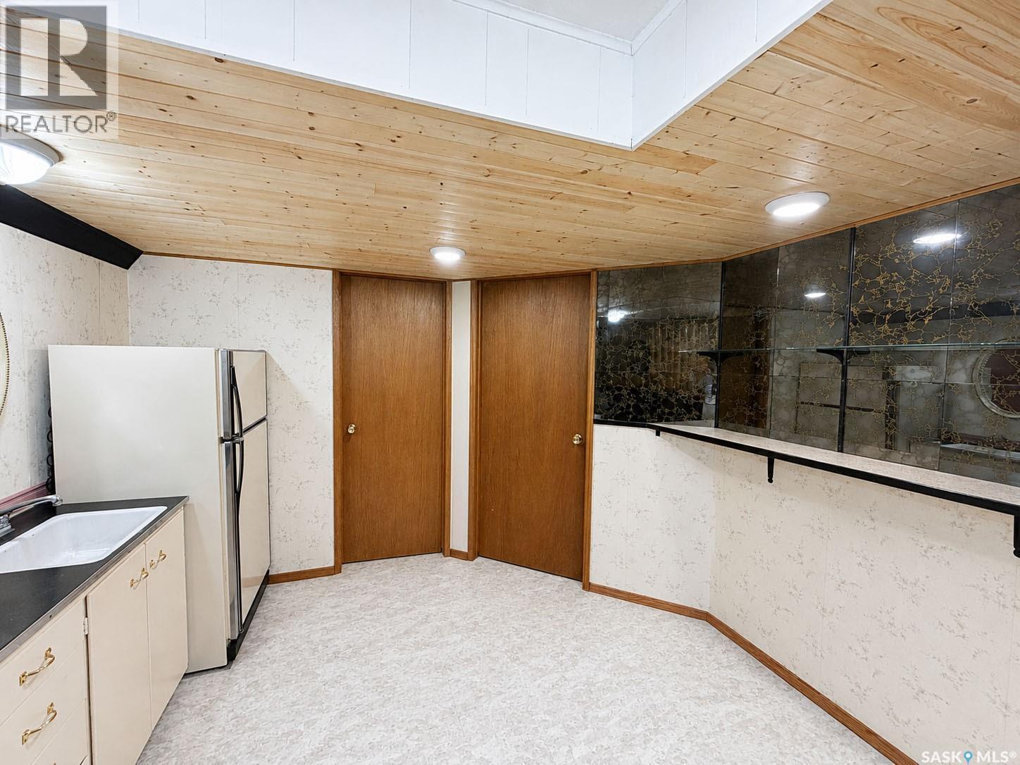984 Bradshaw Place, Prince Albert, SK - Indoor