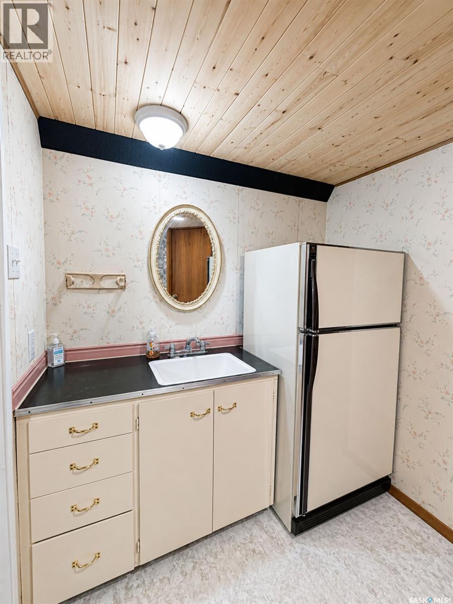 984 Bradshaw Place, Prince Albert, SK - Indoor