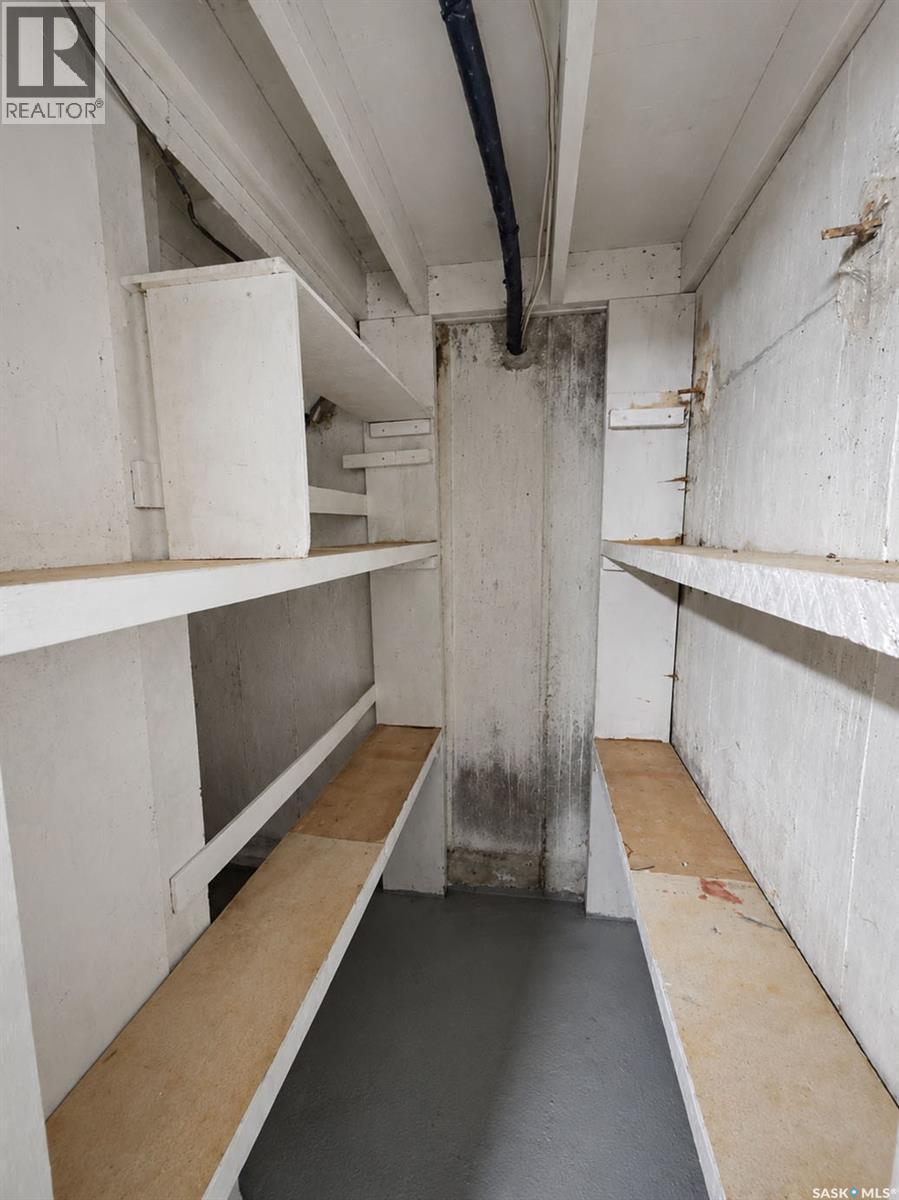 984 Bradshaw Place, Prince Albert, SK - Indoor