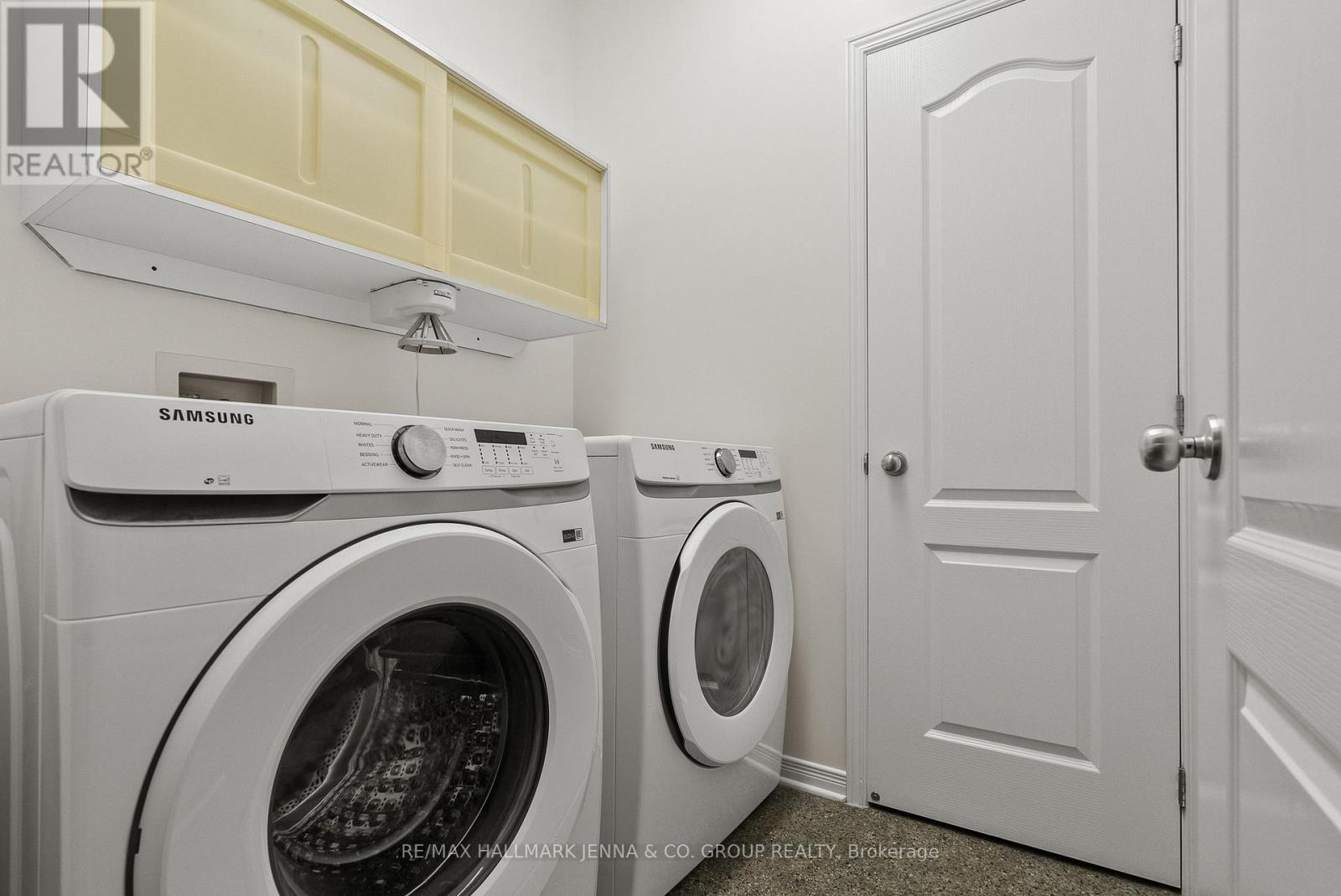 110 Heathercrest Private, Ottawa, ON - Indoor Photo Showing Laundry Room
