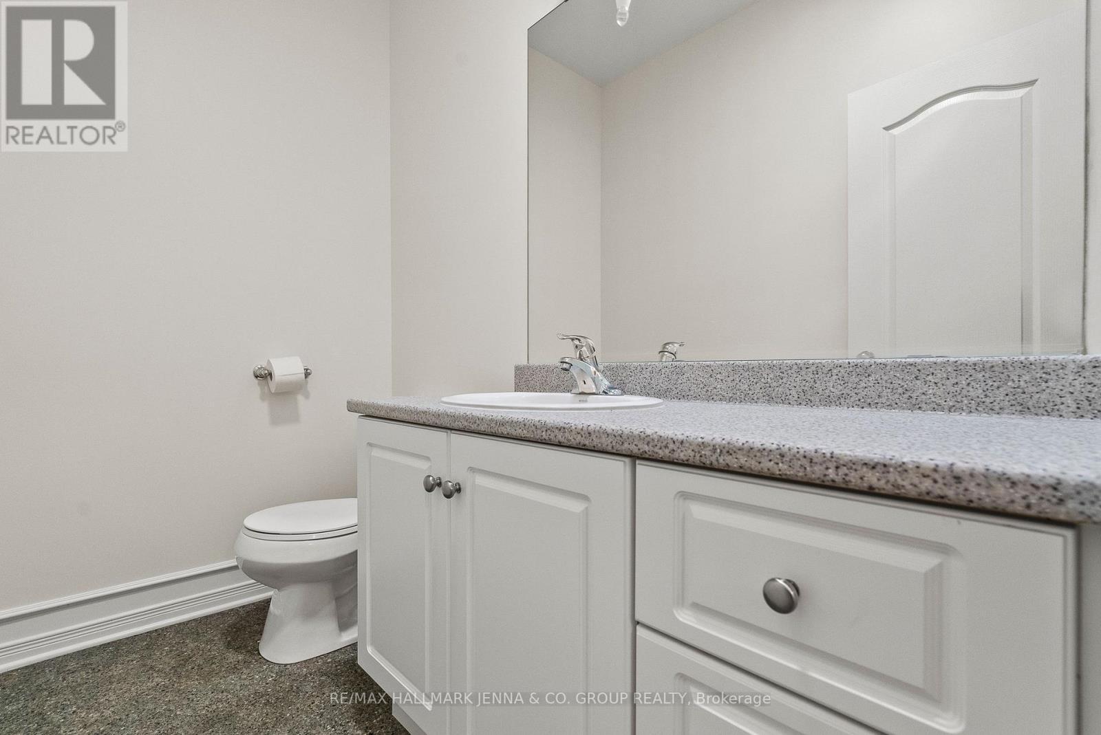 110 Heathercrest Private, Ottawa, ON - Indoor Photo Showing Bathroom
