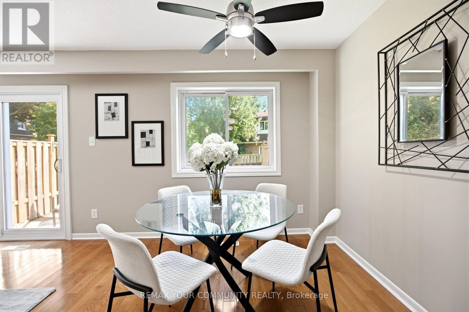 32 - 80 Dundalk Drive, Toronto, ON - Indoor Photo Showing Dining Room