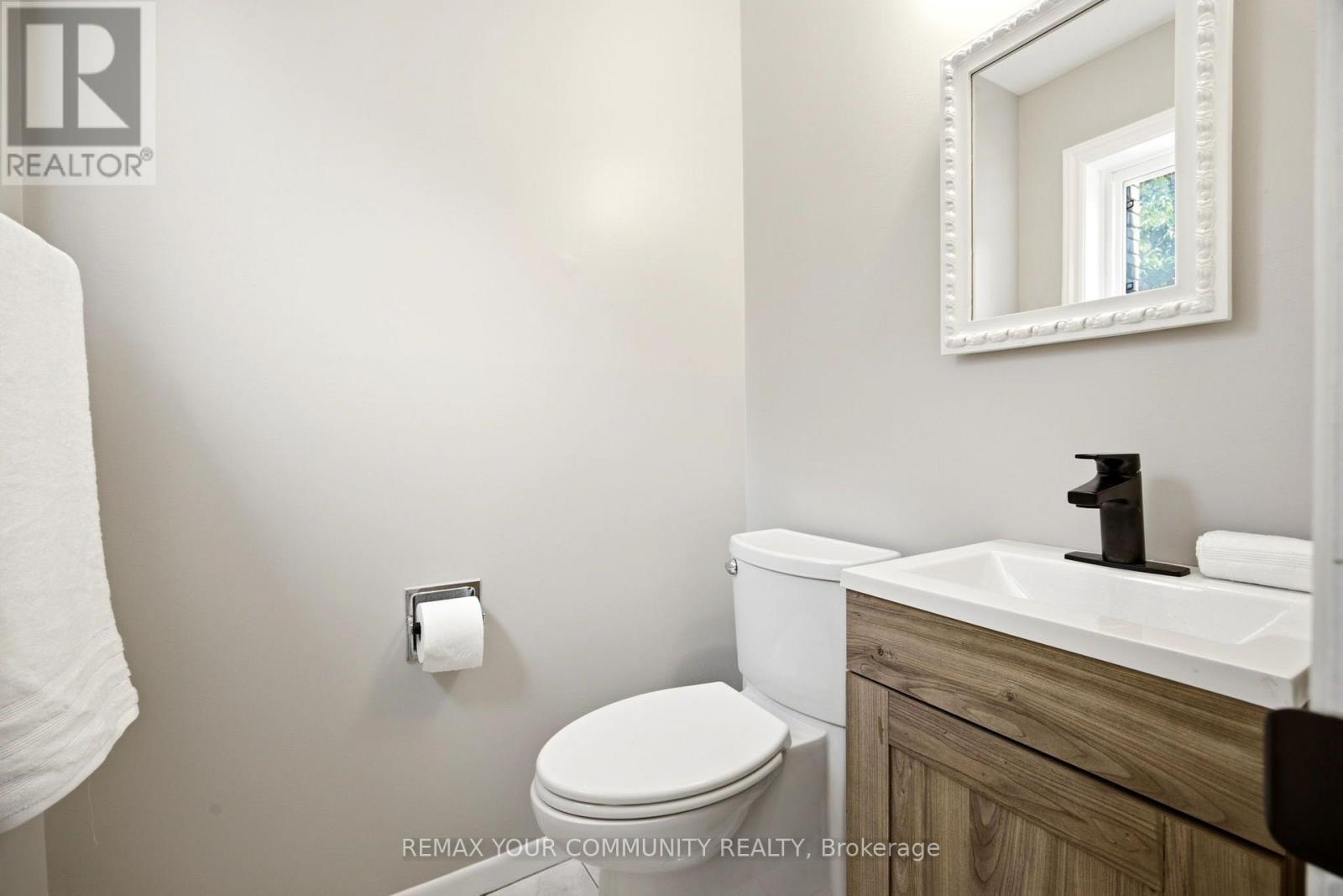 32 - 80 Dundalk Drive, Toronto, ON - Indoor Photo Showing Bathroom