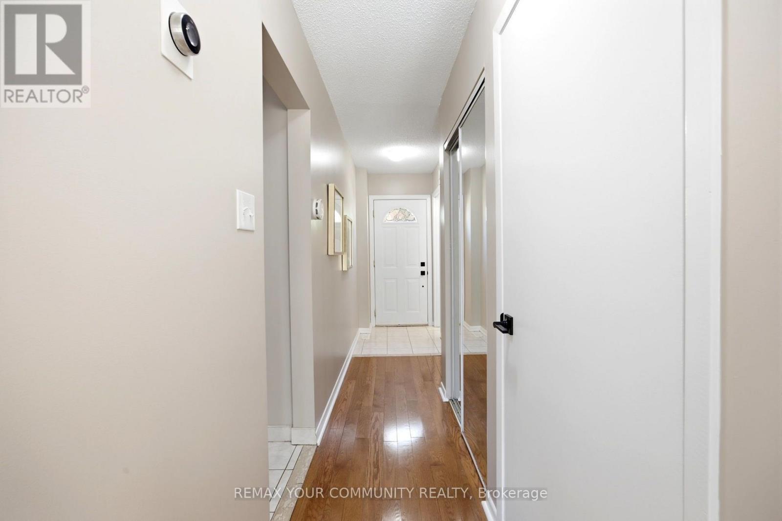 32 - 80 Dundalk Drive, Toronto, ON - Indoor Photo Showing Other Room