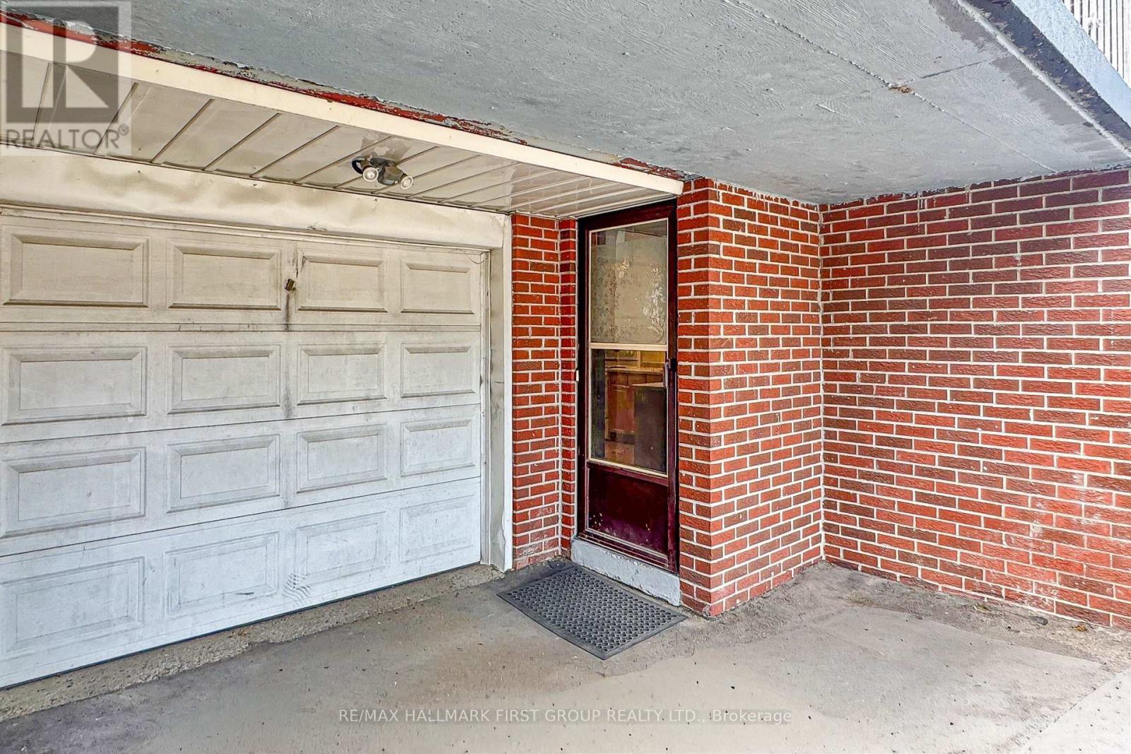Basement - 33 Robbinstone Drive, Toronto, ON - Outdoor