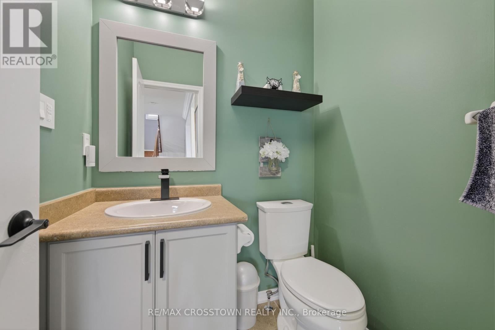 2197 Batters Loop, Innisfil, ON - Indoor Photo Showing Bathroom