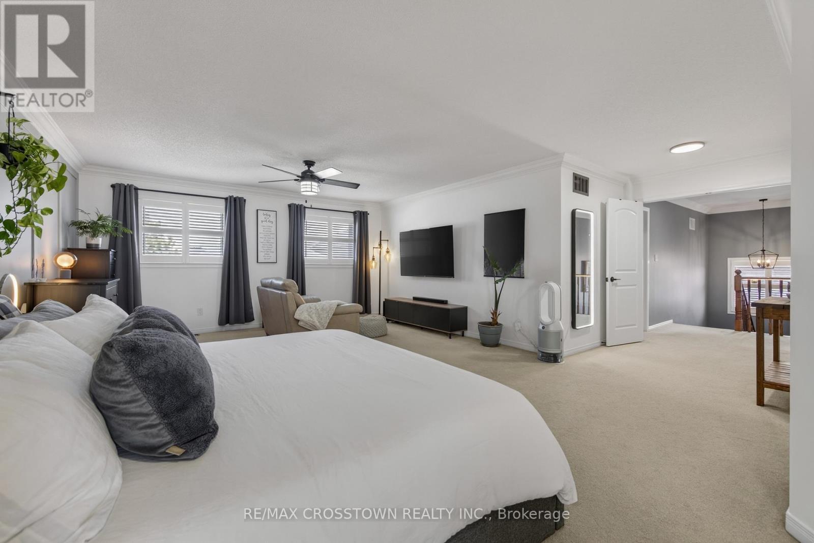 2197 Batters Loop, Innisfil, ON - Indoor Photo Showing Bedroom