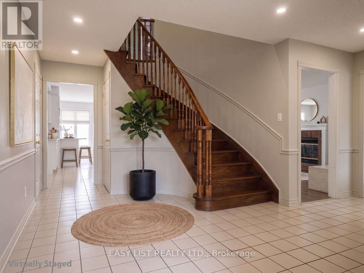208 Anastasia Terrace, Mississauga, ON - Indoor Photo Showing Other Room