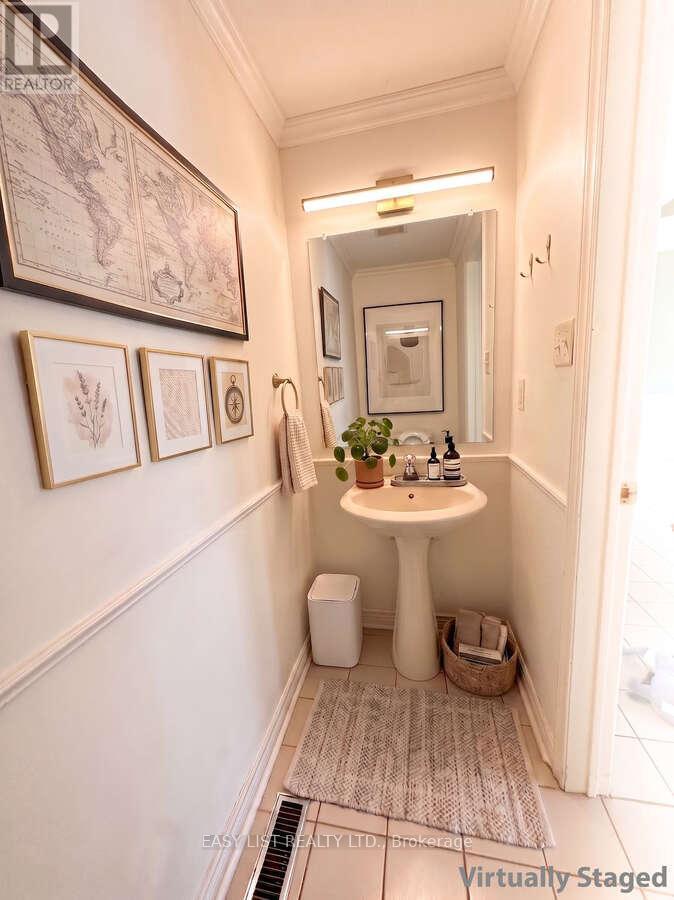 208 Anastasia Terrace, Mississauga, ON - Indoor Photo Showing Bathroom