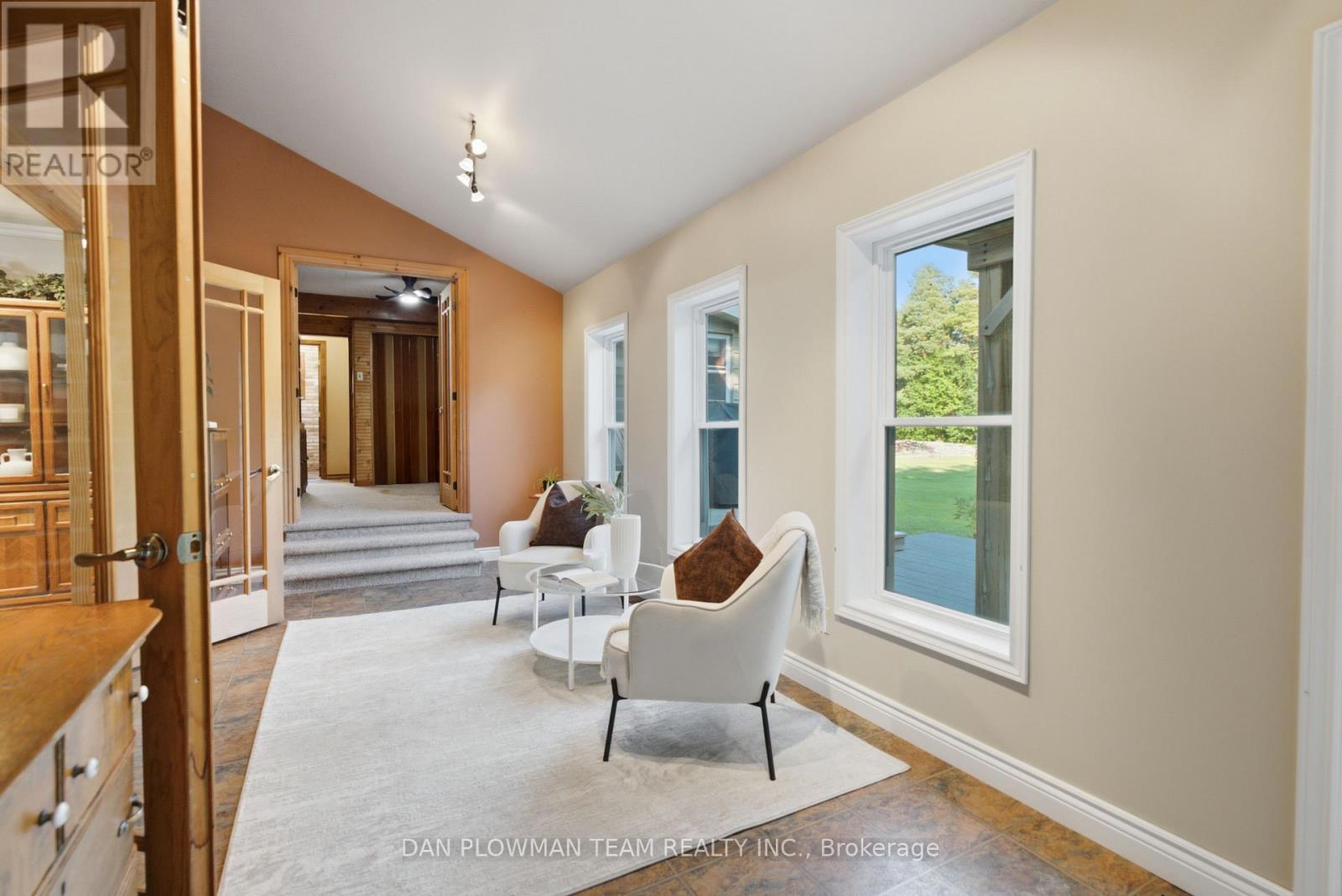 9 Valley Road, Cavan Monaghan, ON - Indoor Photo Showing Other Room