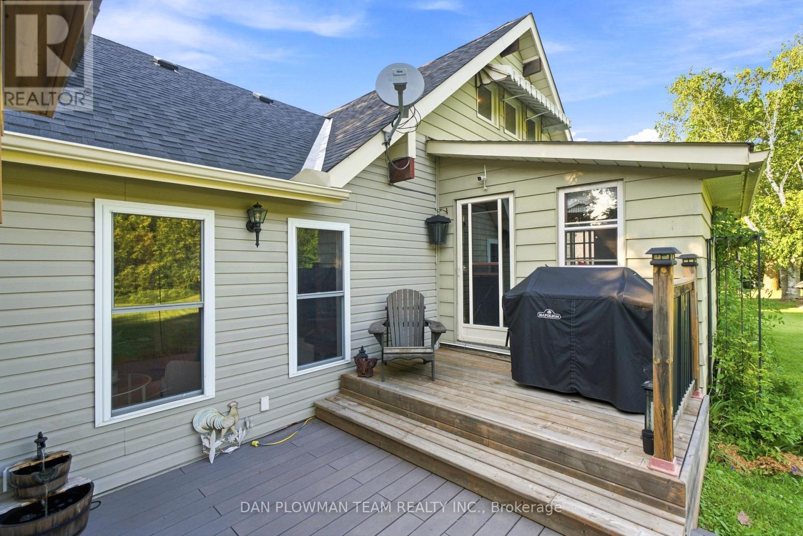 9 Valley Road, Cavan Monaghan, ON - Outdoor With Deck Patio Veranda With Exterior
