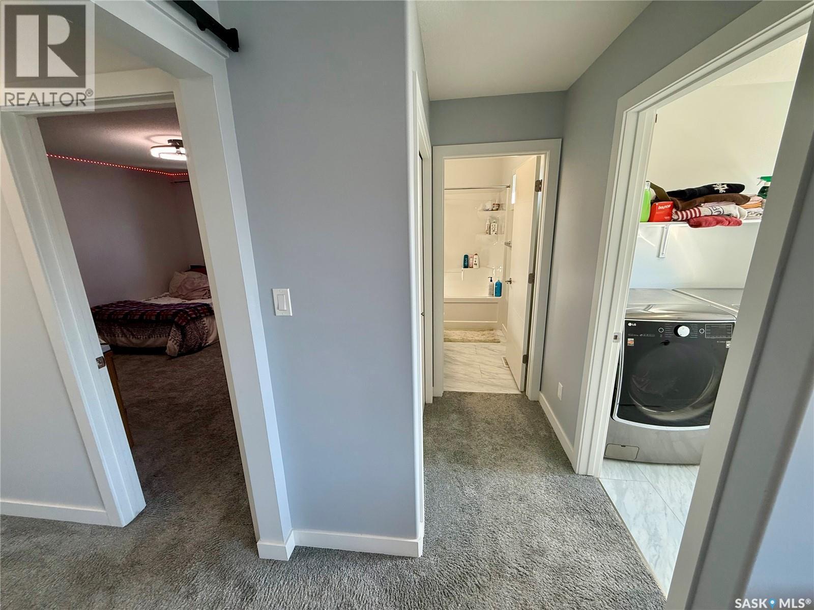 4142 A/B Green Olive Way E, Regina, SK