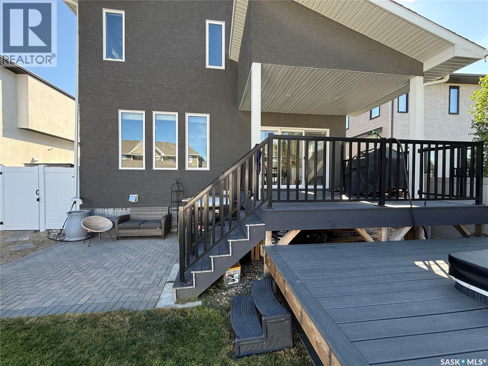 4142 A/B Green Olive Way E, Regina, SK