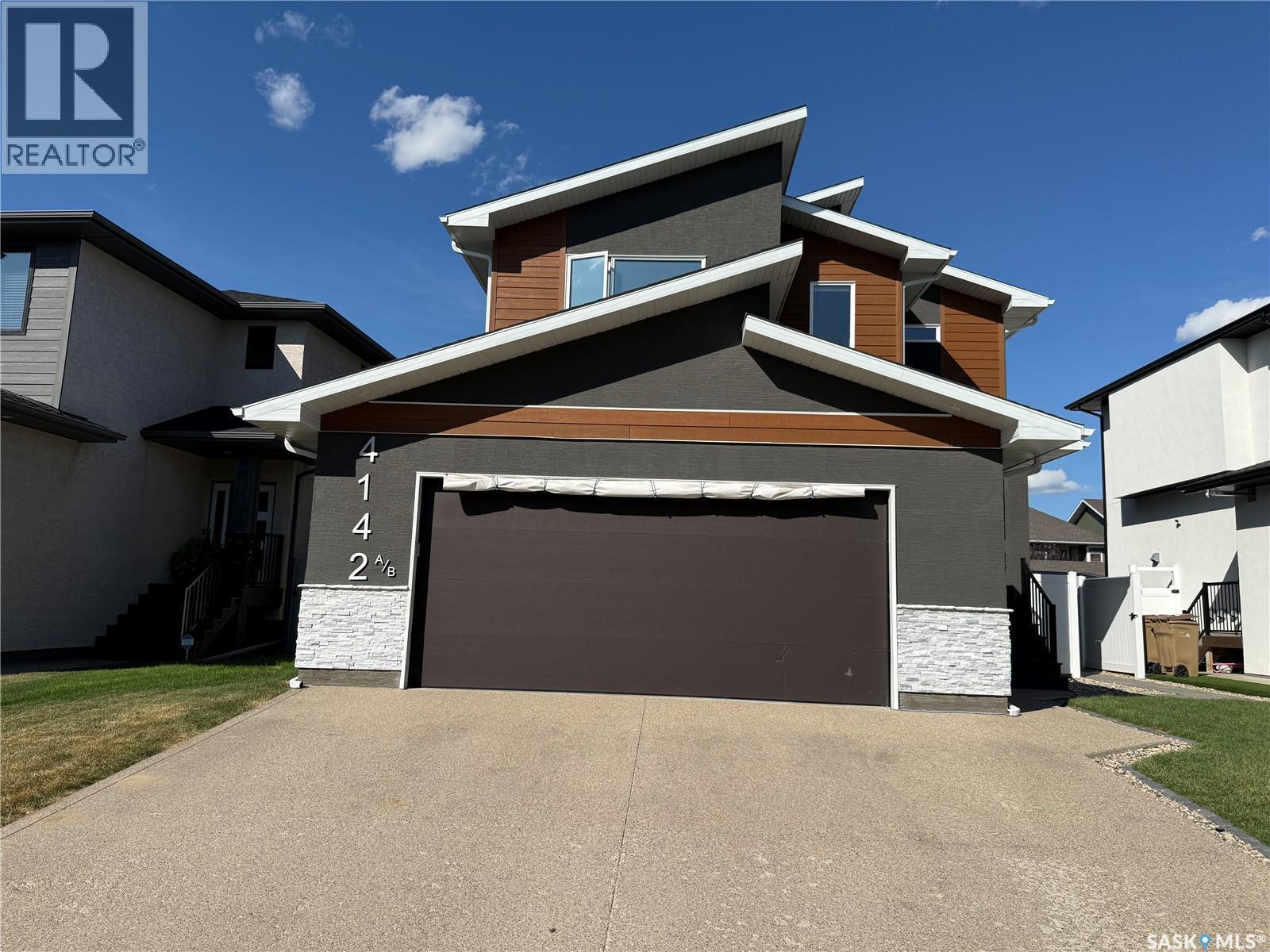 4142 A/B Green Olive Way E, Regina, SK
