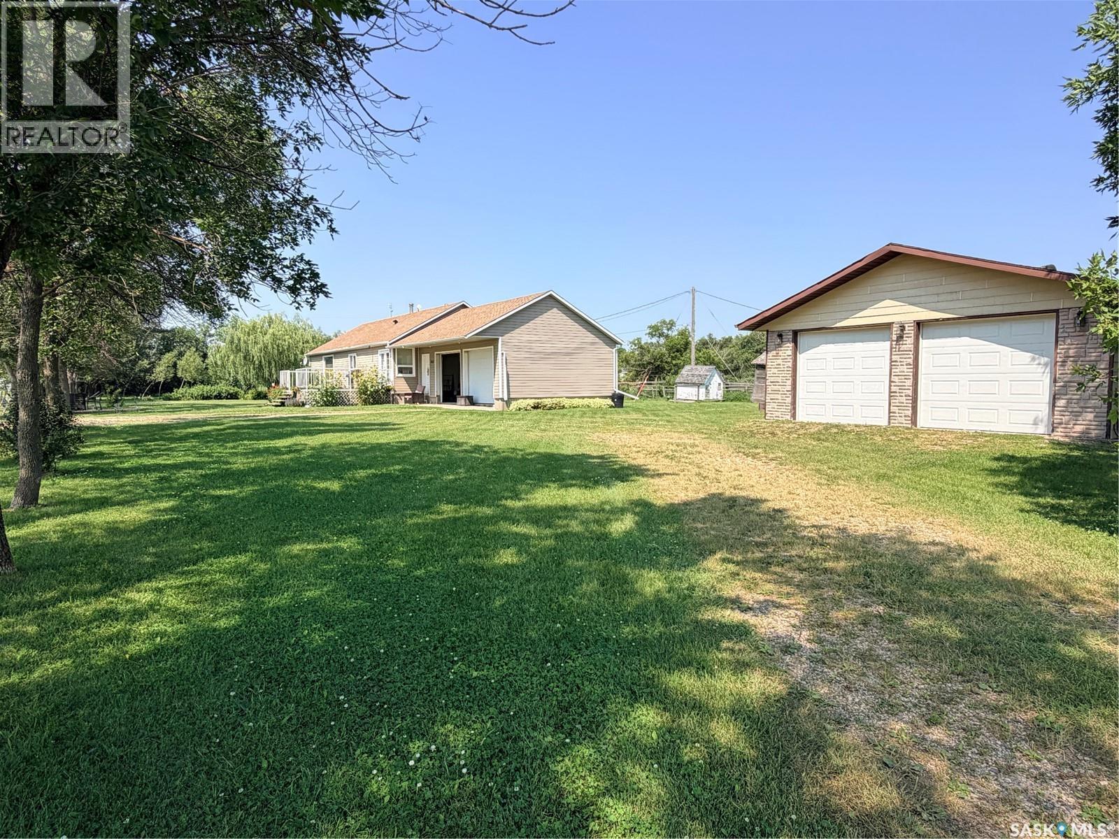 252 Railway Avenue, Forget, SK - Outdoor