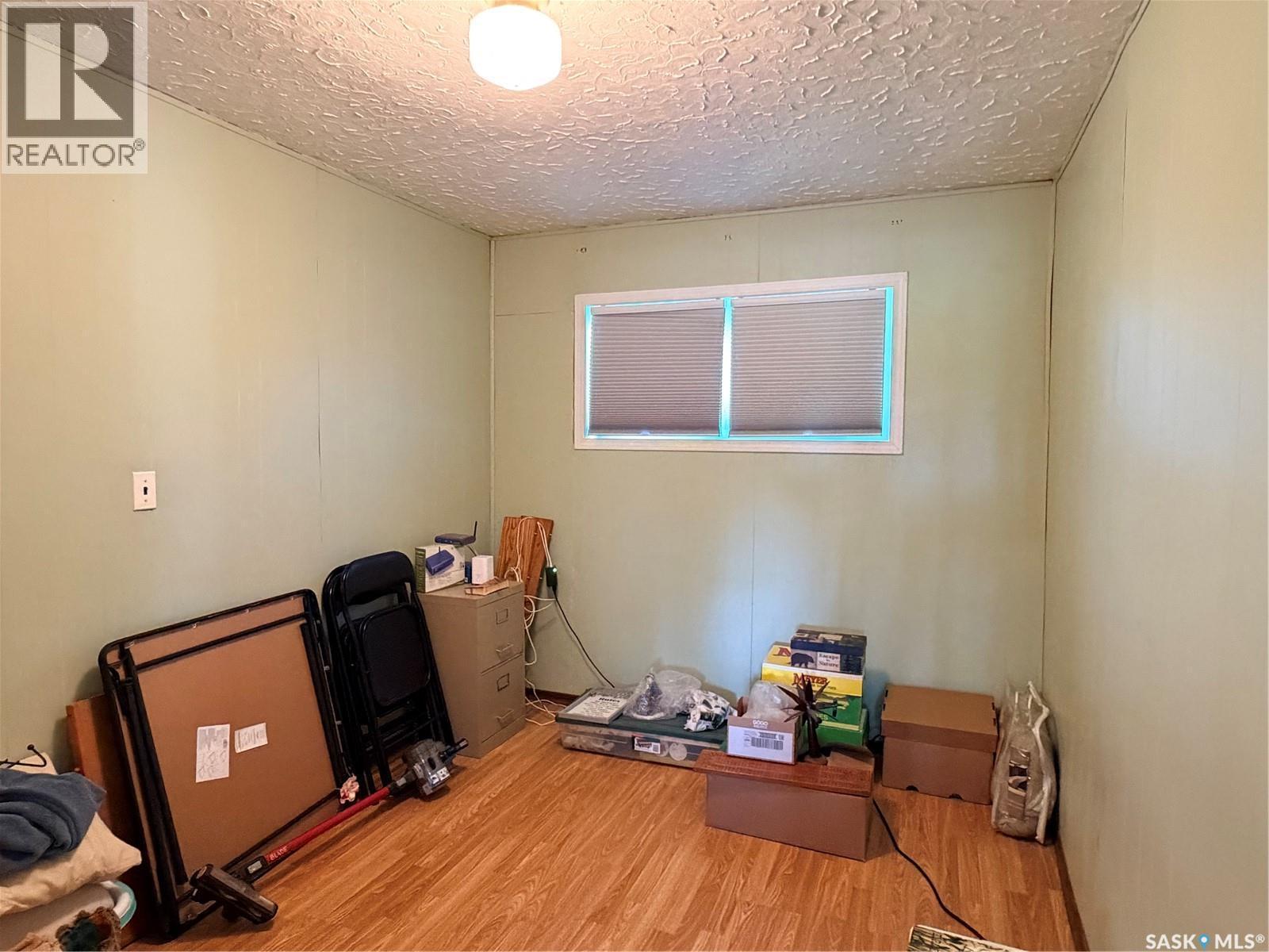 252 Railway Avenue, Forget, SK - Indoor