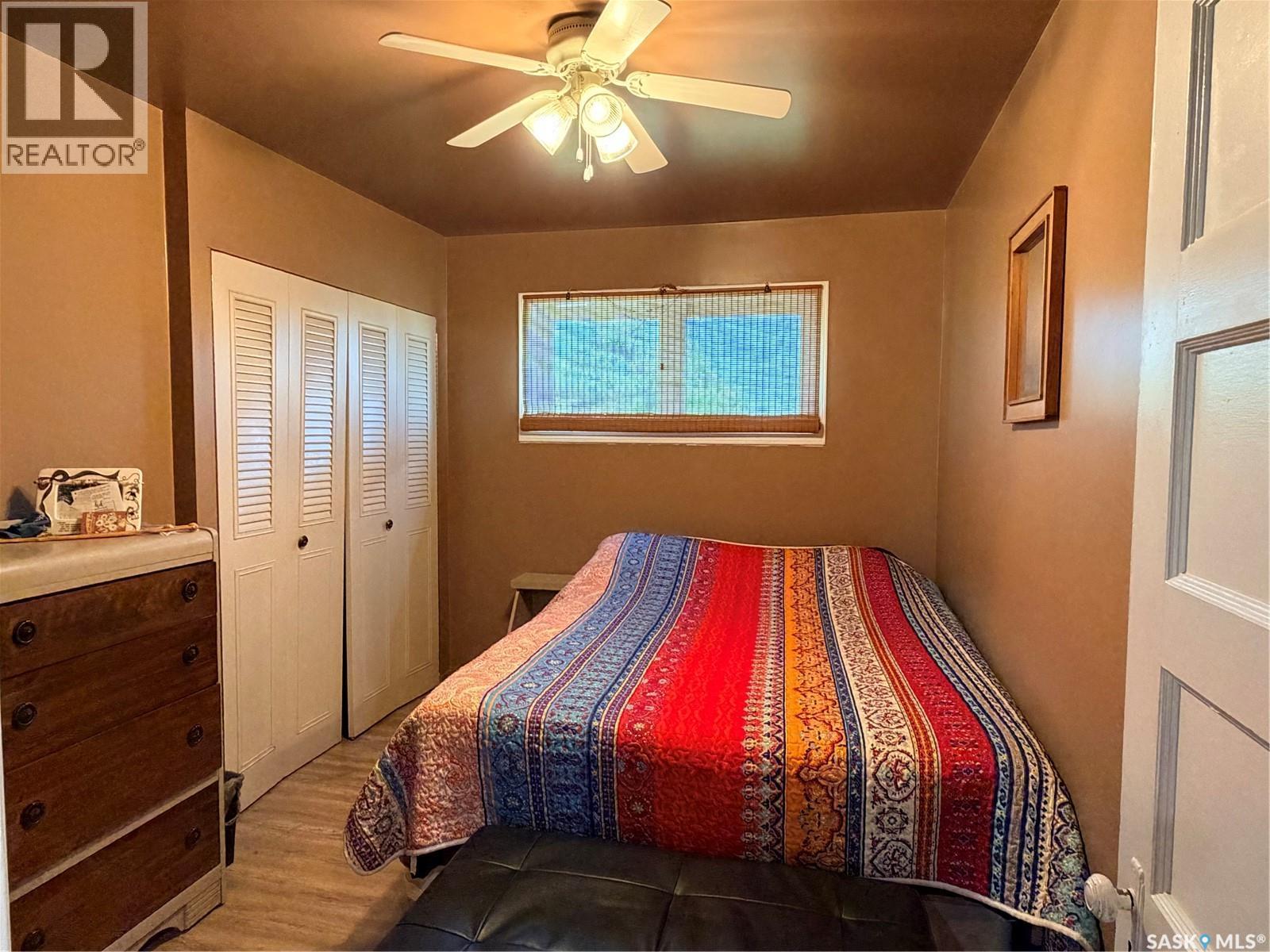 252 Railway Avenue, Forget, SK - Indoor Photo Showing Bedroom