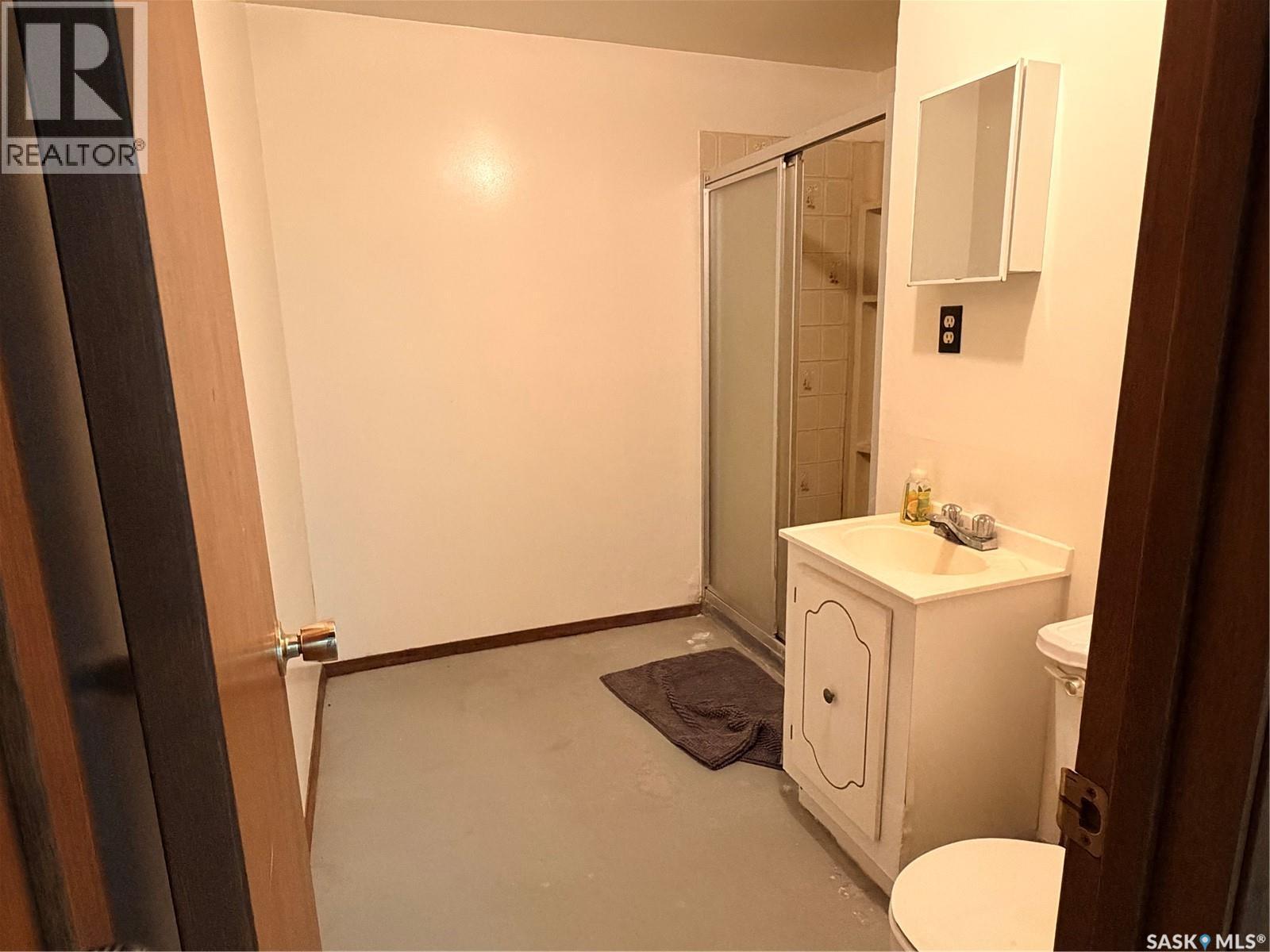 252 Railway Avenue, Forget, SK - Indoor