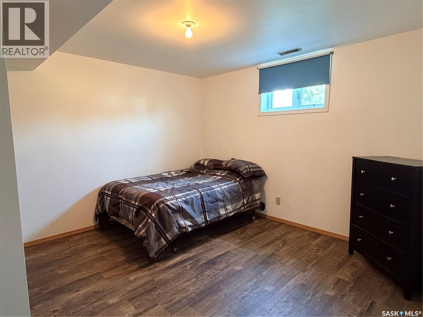252 Railway Avenue, Forget, SK - Indoor Photo Showing Bedroom