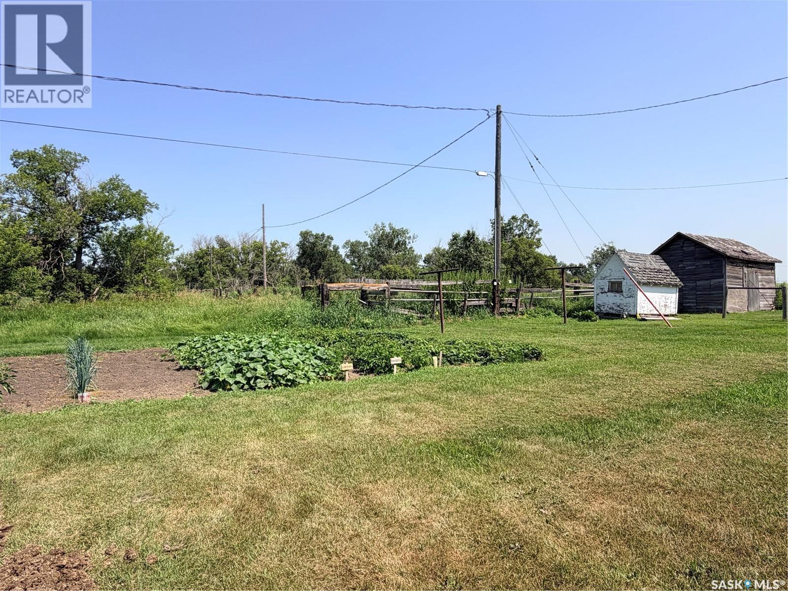 252 Railway Avenue, Forget, SK - Outdoor