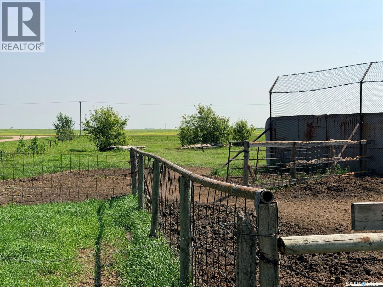 252 Railway Avenue, Forget, SK - Outdoor