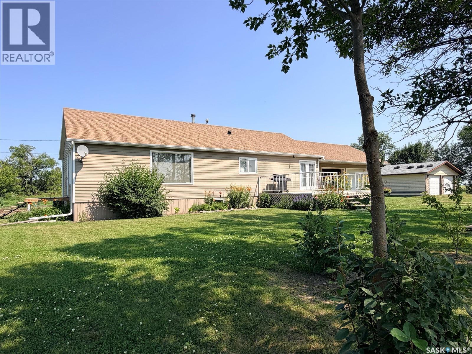 252 Railway Avenue, Forget, SK - Outdoor