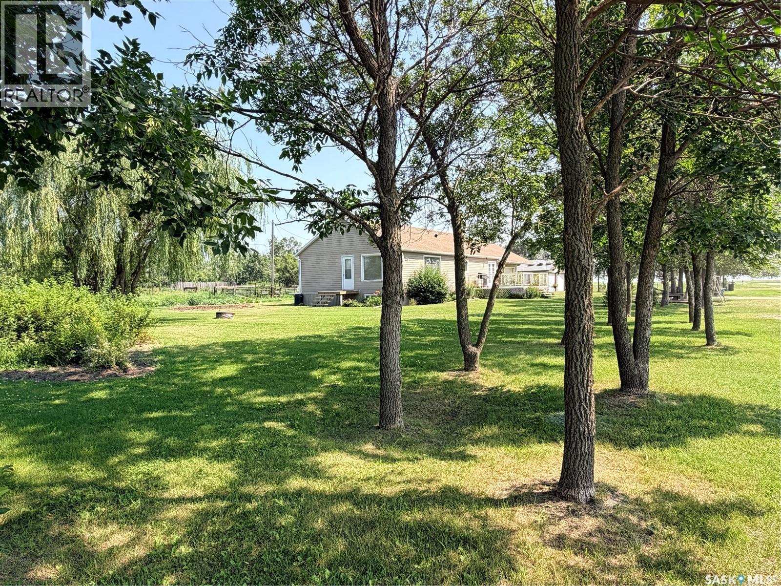 252 Railway Avenue, Forget, SK - Outdoor