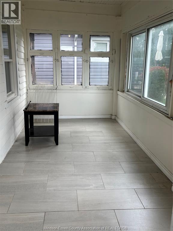 984 Ellrose, Windsor, ON - Indoor Photo Showing Other Room