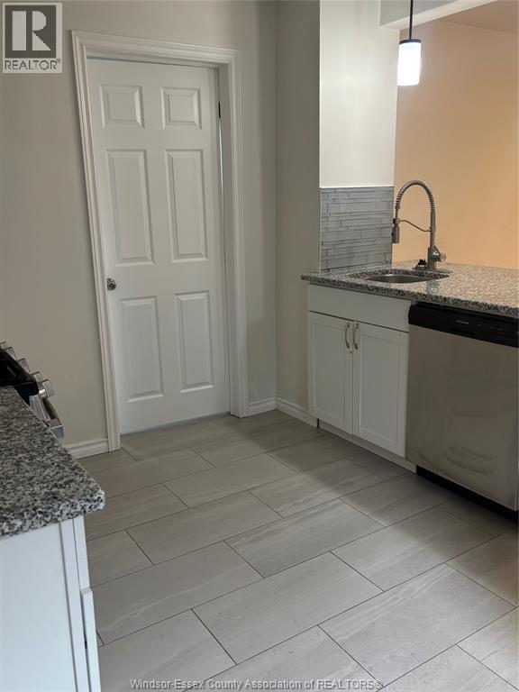 984 Ellrose, Windsor, ON - Indoor