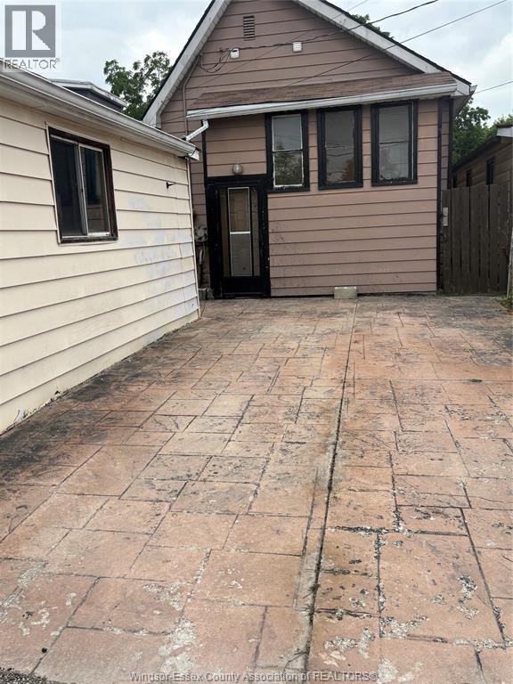 984 Ellrose, Windsor, ON - Outdoor