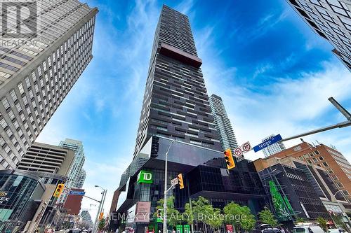 4812 - 8 EGLINTON AVENUE E  Toronto, ON M4P 1A6