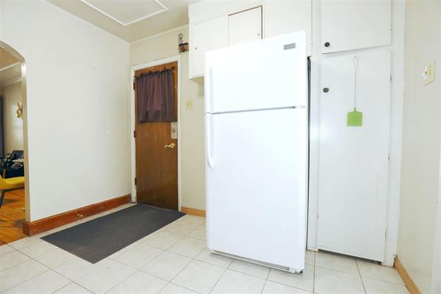31 Moore Ave, Winnipeg, MB - Indoor Photo Showing Other Room